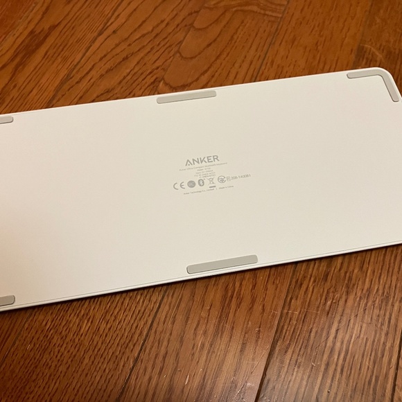 Anker Wireless Bluetooth Keyboard - Picture 3 of 4